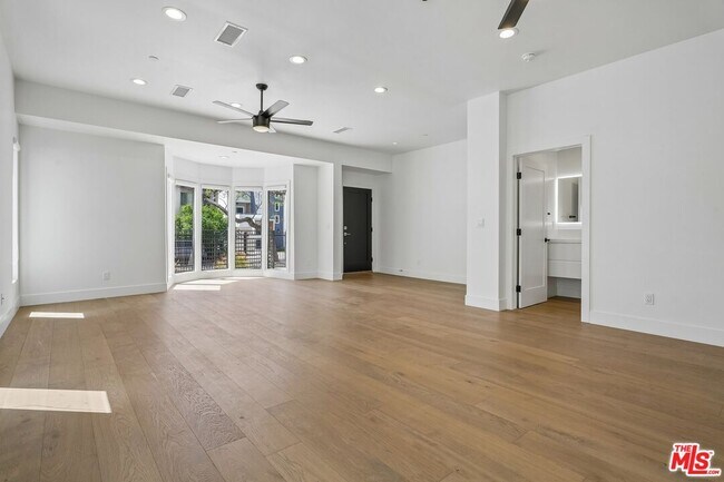 6521 Homewood Ave in Los Angeles, CA - Building Photo - Building Photo