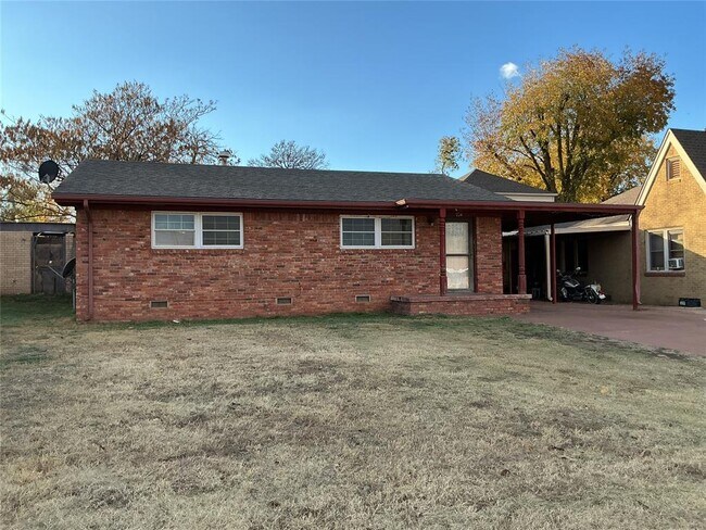 714 S 6th St in Clinton, OK - Building Photo - Building Photo