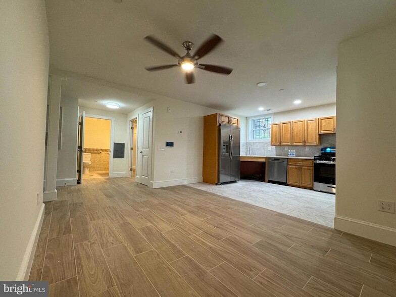 747 Alabama Ave SE, Unit B1 in Washington, DC - Foto de edificio