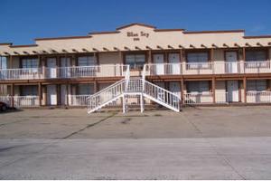 108 E Pike Blvd in South Padre Island, TX - Foto de edificio