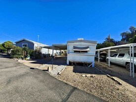 16005 N 32nd St in Phoenix, AZ - Building Photo