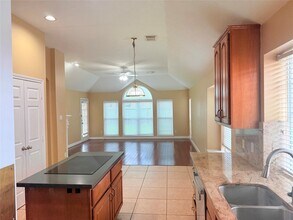 5010 Rebel Ridge Dr in Sugar Land, TX - Building Photo - Building Photo