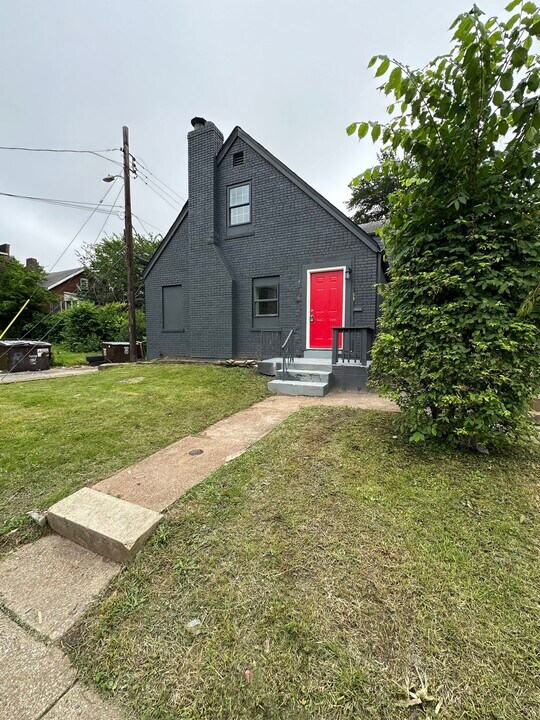 5088 Queens Ave in St. Louis, MO - Building Photo