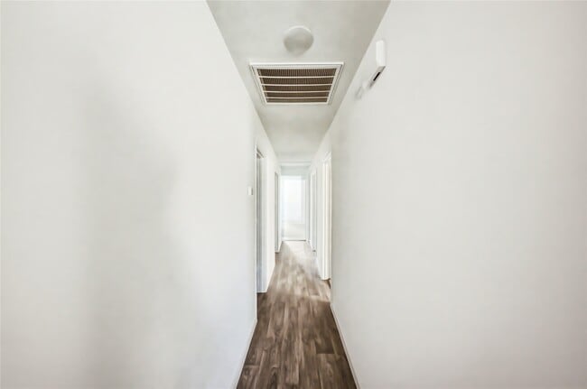 16802 N Marie Vlg Dr in Conroe, TX - Building Photo - Building Photo