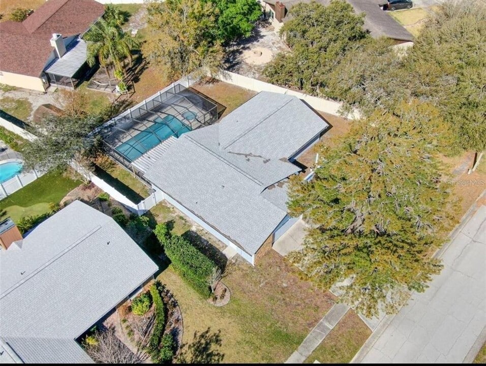 619 Ephrata Dr in Brandon, FL - Building Photo
