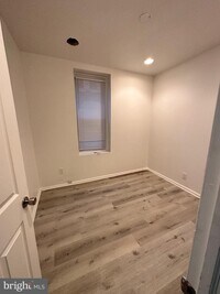 4134 Cambridge St photo'