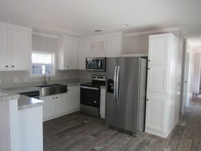 200 Oak Harbor Camp in Haines City, FL - Building Photo - Building Photo