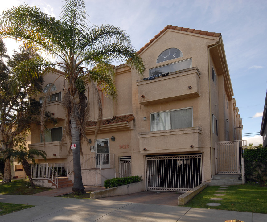 5413 W 99th Pl in Los Angeles, CA - Building Photo