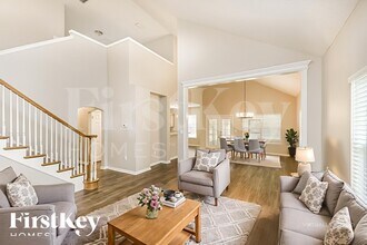 2764 Wood Stork Trail, Unit 221 in Orange Park, FL - Foto de edificio - Building Photo