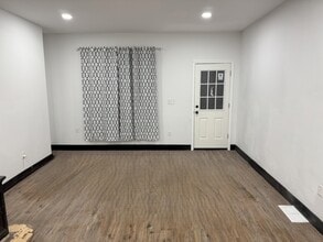 919 S 50th St in Philadelphia, PA - Building Photo - Building Photo