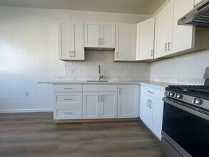 1062 Washington St in San Francisco, CA - Building Photo - Building Photo