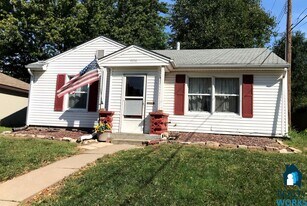 1116 Stillwater Ave in Lincoln, NE - Building Photo
