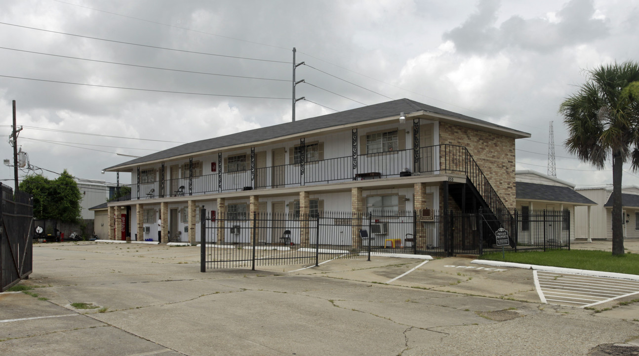 Northwood Village in Baton Rouge, LA - Building Photo