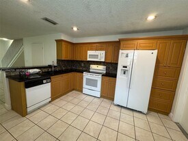 1503 Veracruz Ln in Weston, FL - Building Photo