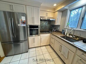 41 Beaverbrook Rd in Burlington, MA - Building Photo - Building Photo