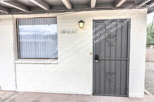 3040 N Sparkman Blvd in Tucson, AZ - Building Photo