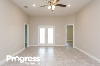 14445 Potterton Cir in Hudson, FL - Building Photo - Building Photo