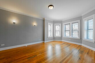 2056 W Arthur Ave in Chicago, IL - Building Photo - Building Photo