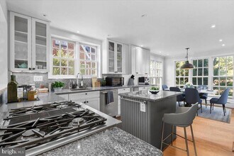 2348 Nebraska Ave NW in Washington, DC - Building Photo - Building Photo