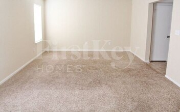 10247 Hornton St in Indianapolis, IN - Foto de edificio - Building Photo