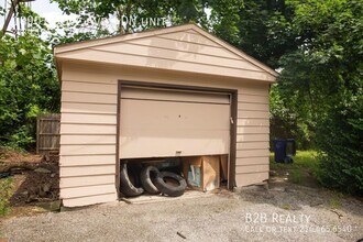 10901 Dove Ave in Cleveland, OH - Building Photo - Building Photo