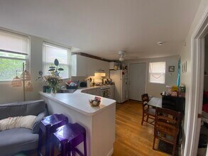 75 5th St, Unit 1 in Cambridge, MA - Foto de edificio - Building Photo