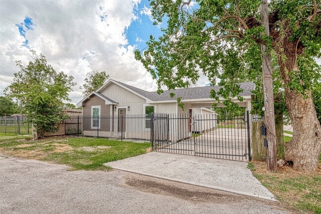 3014 Delia St in Houston, TX - Building Photo - Building Photo