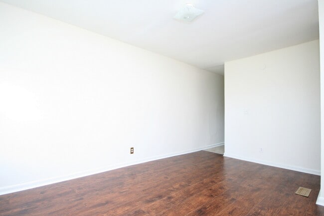 1015 McKee Rd in Toney, AL - Building Photo - Building Photo