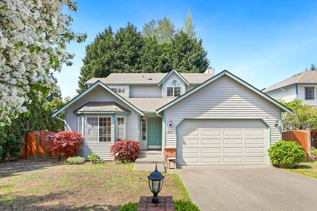 2535 Jones Ave NE in Renton, WA - Building Photo