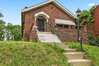 1965 Arlington Ave in St. Louis, MO - Building Photo - Building Photo