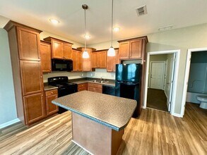 2225 Cedarbrook Ct in Tallahassee, FL - Building Photo - Building Photo