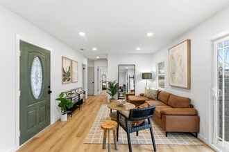 2361 Bedford Rd in Concord, CA - Foto de edificio - Building Photo