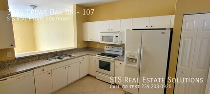 3604 Cedar Oak Dr in Ft. Myers, FL - Building Photo - Building Photo