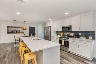 320 Jamaica Dr in Merritt Island, FL - Building Photo - Building Photo