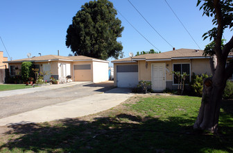 1217-1229 E Mariposa Ave in El Segundo, CA - Building Photo - Building Photo