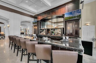 1598 Heritage Crossing Ct in Kissimmee, FL - Foto de edificio - Building Photo