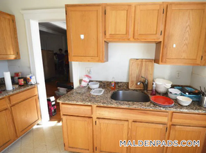 92 Maple St in Malden, MA - Building Photo - Building Photo