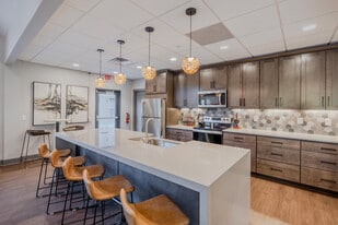 Collegiate Suites of Blacksburg in Blacksburg, VA - Building Photo