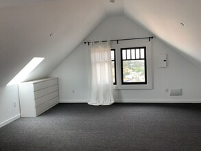 598 W Laurel St-Unit -Unit 10 in San Diego, CA - Building Photo - Building Photo