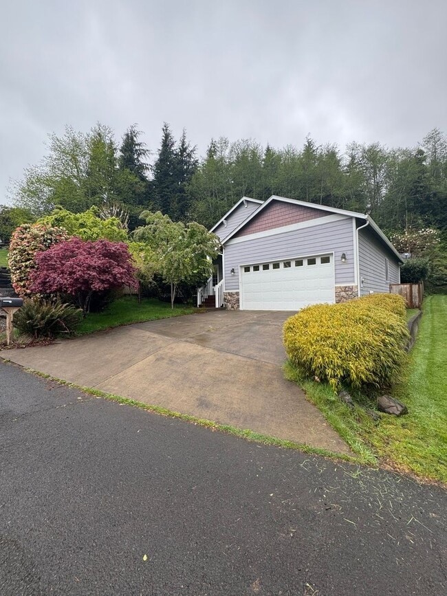 property at 160 W Lexington Ave