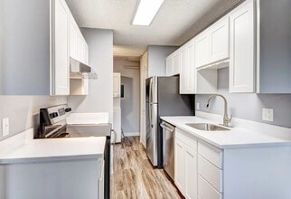 Asteria Place Apartments in Kenmore, WA - Foto de edificio - Building Photo