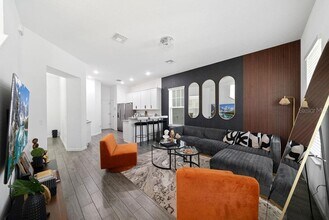 15036 Willow Arbor Cir in Orlando, FL - Building Photo - Building Photo