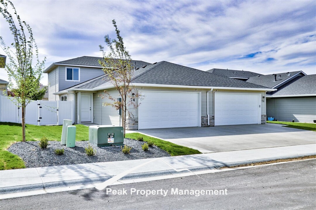 76 S Drifter Loop in Nampa, ID - Building Photo