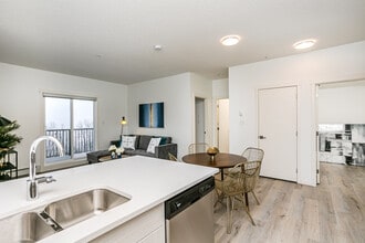 Solis Giroux in St. Albert, AB - Building Photo - Building Photo