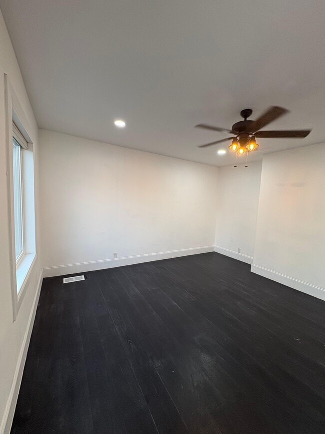 230 E 10th St in Covington, KY - Foto de edificio - Building Photo