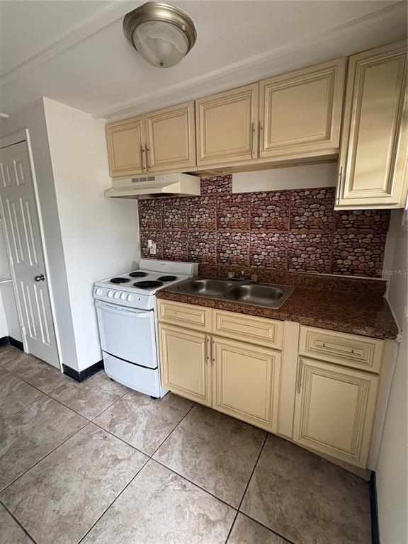 14846 17th St in Dade City, FL - Building Photo - Building Photo