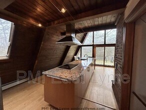270 Lambtown Rd in Groton, CT - Building Photo - Building Photo