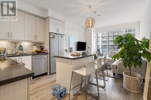 95 Oneida Crescent in Richmond Hill, ON - Building Photo