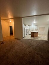 379 S 71st St in Springfield, OR - Building Photo - Building Photo