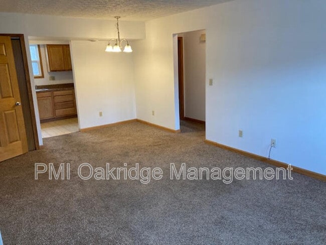 property at 1112 W Main St